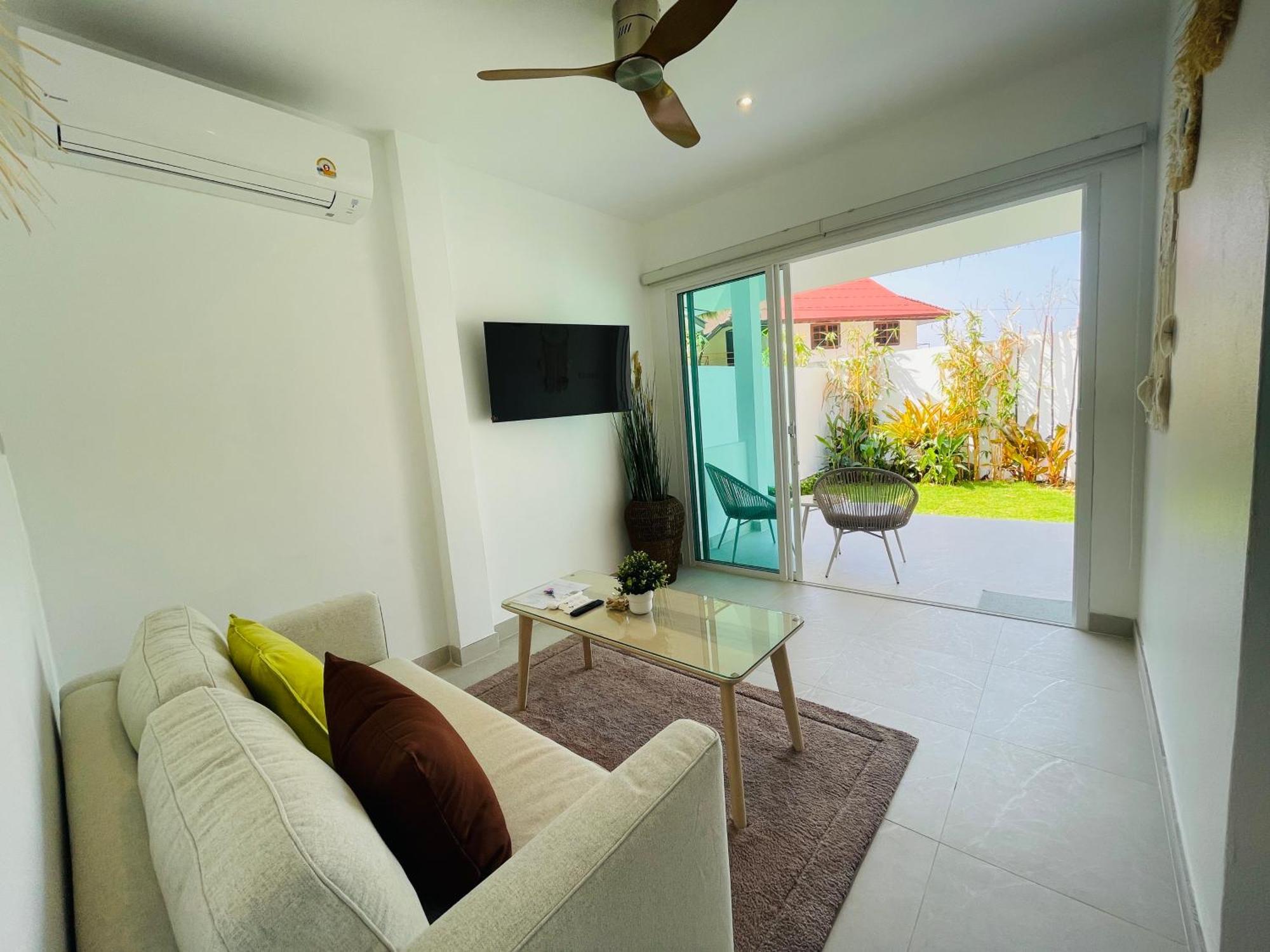 Baan Saint-Tropez Seaview Villas Kata Beach Praia de Kata Exterior foto