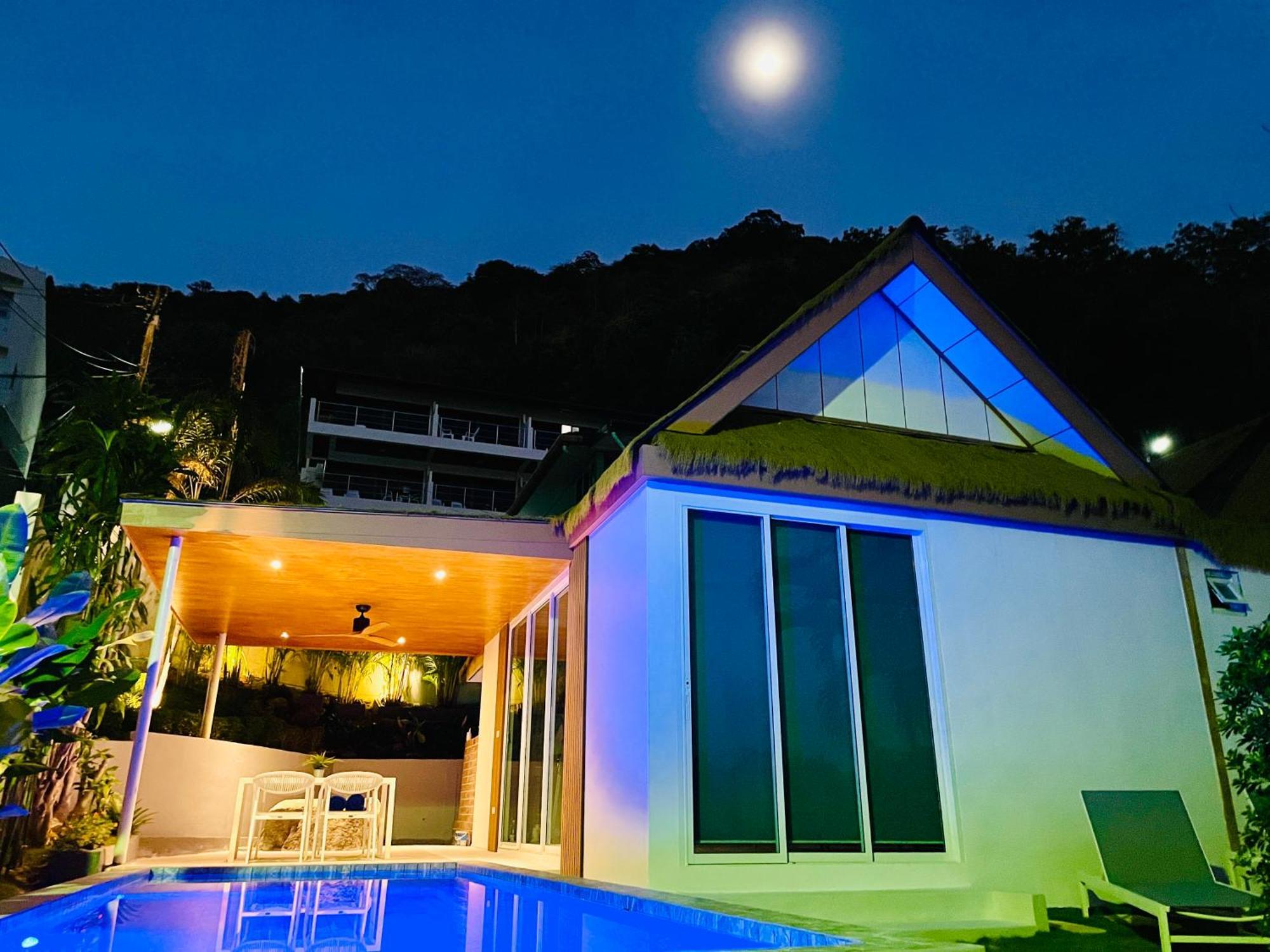 Baan Saint-Tropez Seaview Villas Kata Beach Praia de Kata Exterior foto
